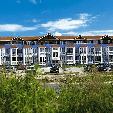 Apartment In Cuxhaven With A Shared Pool Exterior photo